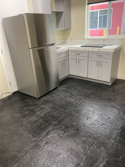 Cozy Single Studio in North Hills |  Chase St | $m Main Photo