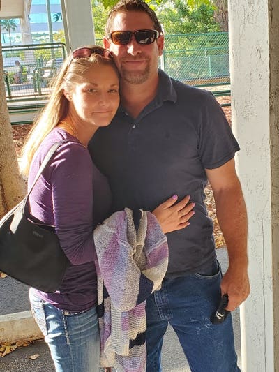 Clean and respectful couple with service animal Main Photo