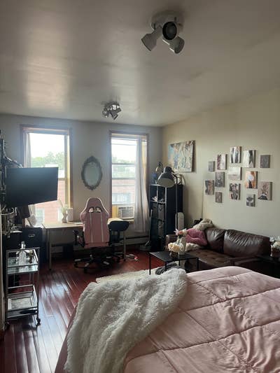 Subleasing Studio Apartment in Bushwick $400/week Main Photo