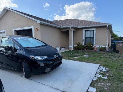 One Room for Rent Main Photo