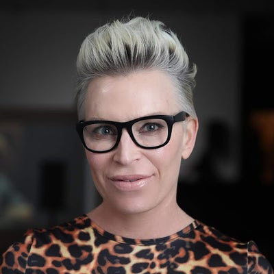 Responsible woman looking for a room in LA Main Photo