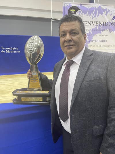 Professional Male seeks a large room Main Photo