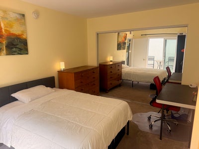 Townhouse Atrium Bdm  (Car parkn Option) Main Photo