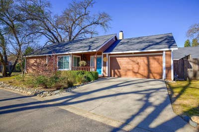 Roommate Wanted – Peaceful & Welcoming Home Main Photo