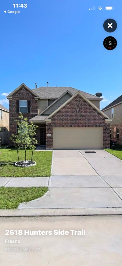 1 large bedroom with private bathroom Main Photo