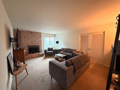 Room for rent  Main Photo