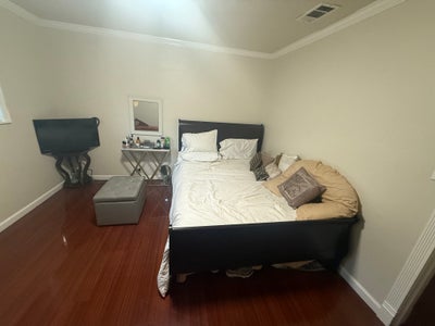 A room for rent Main Photo