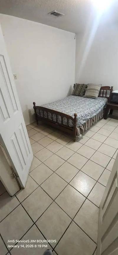 Room wanted in Fort Worth Main Photo