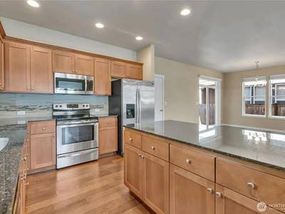 Rich Hand-Scraped Hardwood Flooring! Main Photo