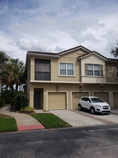 Private bedroom and bathroom available Main Photo