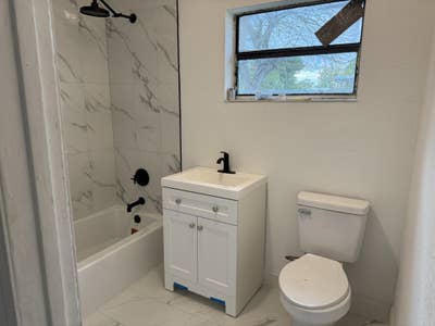 Newly Renovated Miami Gardens Room for rent  Main Photo