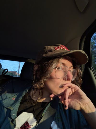 Vet tech student looking for a room in GA Main Photo