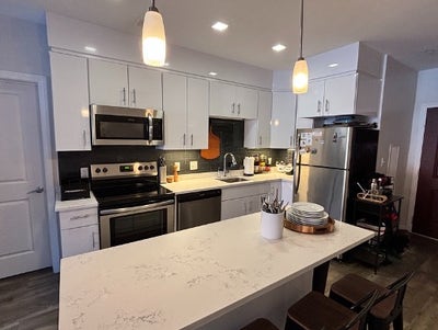 Sublettors for 3B/2B Apartment in Central Square Main Photo