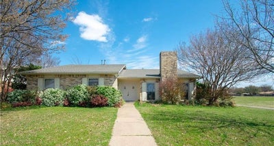 Master bedroom Main Photo