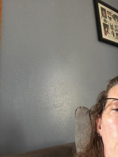 Woman looking for a room in Hollywood CA from J... Main Photo