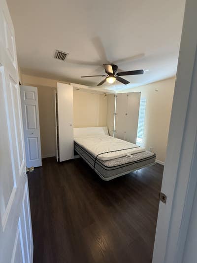 Room for rent  Main Photo