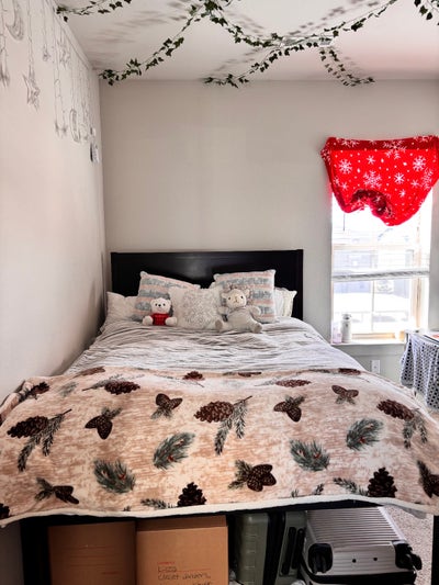 Bedroom for sublease for the summer Main Photo