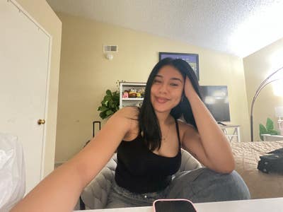 Student needs a room in Antelope Valley now Main Photo