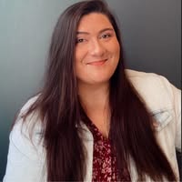 30 year old female looking for a room now Main Photo