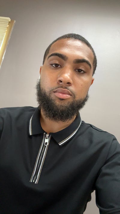 Leasing agent looking for Los Angeles room Main Photo