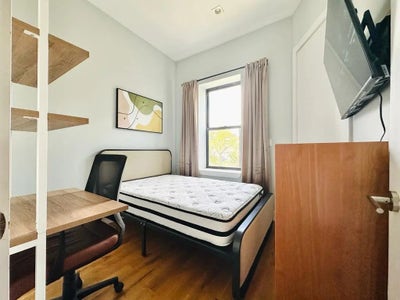 Modern Myrtle Ave Room Near Williamsburg Main Photo