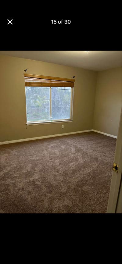 ROOM 4 rent  Main Photo