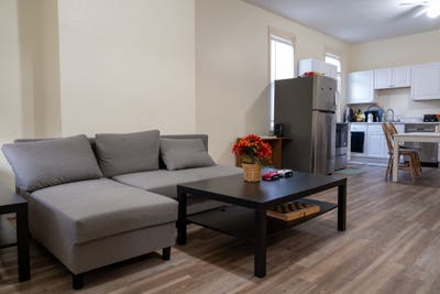 Furnished Room with Private Office Den in Renovat Main Photo