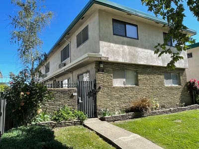 Newly remodeled 1 bd 1 bth 2nd floor apt near High Main Photo