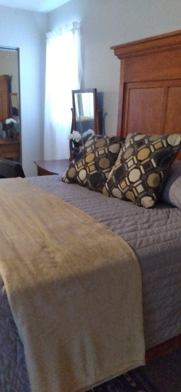 Oliver's Quiet Place Room 3 Main Photo