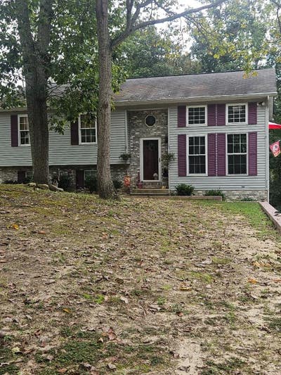 Beautiful Basement Apartment Close to the Beach An Main Photo