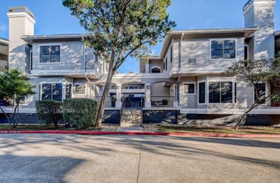 One Month Free on Select Units + up to $1000 giftc Main Photo