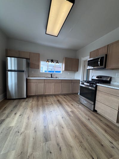 Newly Renovated 1BR Apartment_Across from Hospital Main Photo