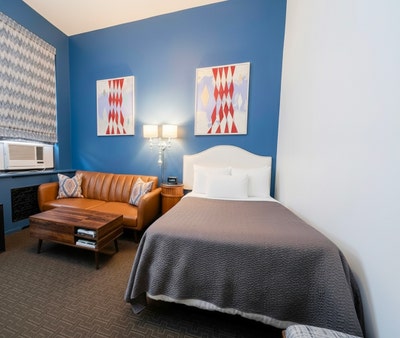 King Studio & Ensuite Bath - Midtown East Main Photo