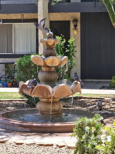 1st floor Condo Facing Lovely Fountain   Quiet & c Main Photo