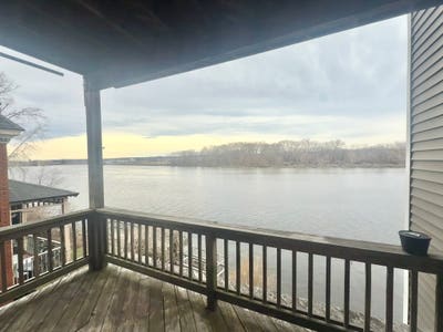 Charming 1BR in Lansingburgh | Deck + Water View Main Photo