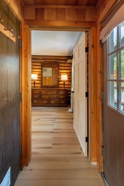 Stand_alone 1 BR cabin  Main Photo