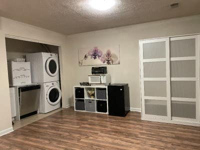 Cozy One_Bedroom Apartment with Kitchenette and Pr Main Photo