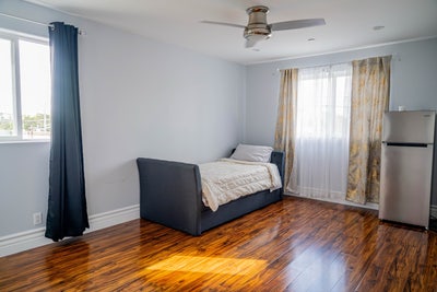 Private Room for rent with Private Bathroom Arleta Main Photo