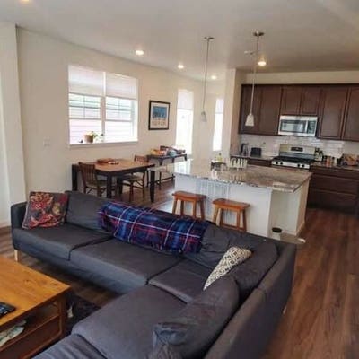 Private Bed & Bath in Modern Broomfield Home Main Photo