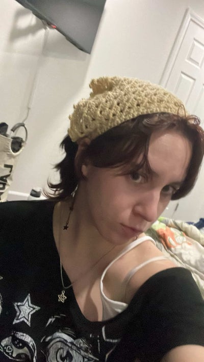 Screenwriter looking for a room in Long Beach Main Photo