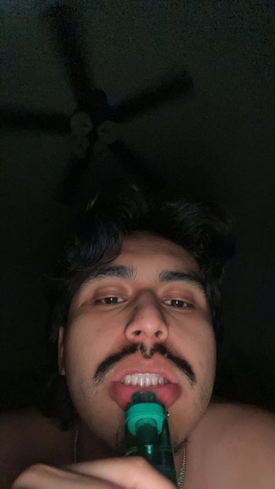 25 year old student looking for a 3 month lease Main Photo