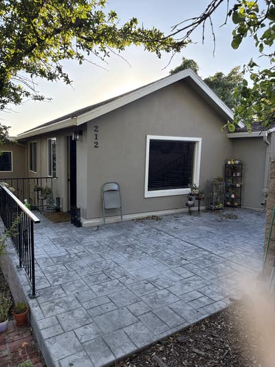 Looking for mature female roommate Main Photo