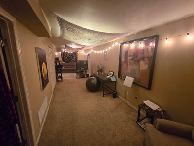 1000 sq ft basement available! Main Photo