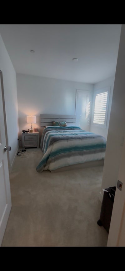 Private room and bathroom for rent Main Photo