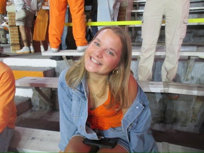 Room wanted in LA Jolla, CA Main Photo