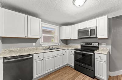 Live in Royal Terrace Main Photo