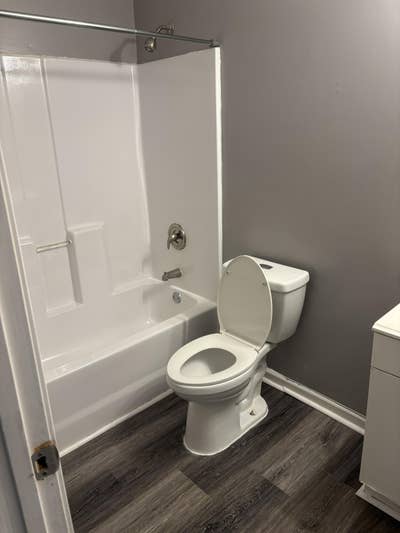 Room for Rent In a Rare Duplex in the Heart of At Main Photo