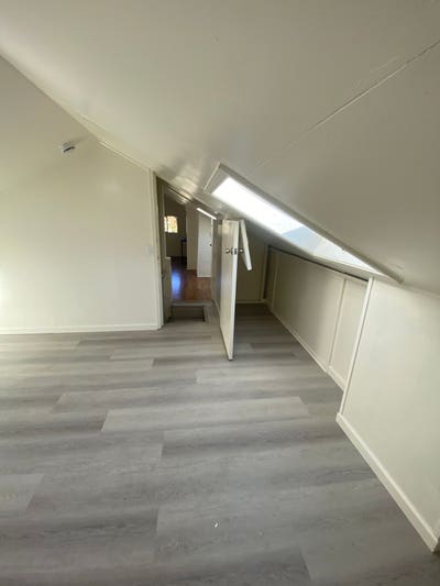 3 minutes walk to UC Berkeley campusdowntown with Main Photo