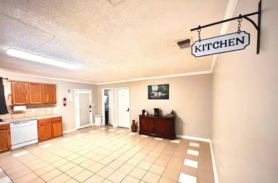 Cozy Private Furnished Room in San Antonio  Main Photo