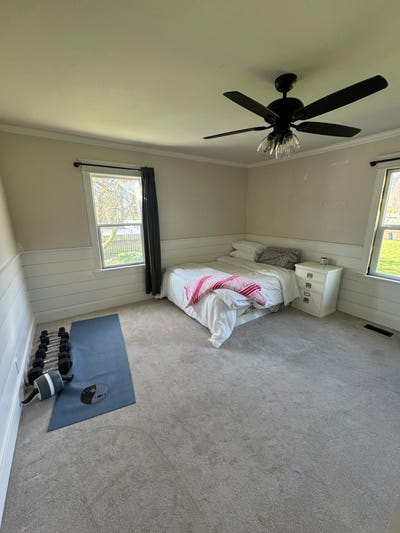 Charming Bedroom Suite with Walk_In Closet & Upda Main Photo